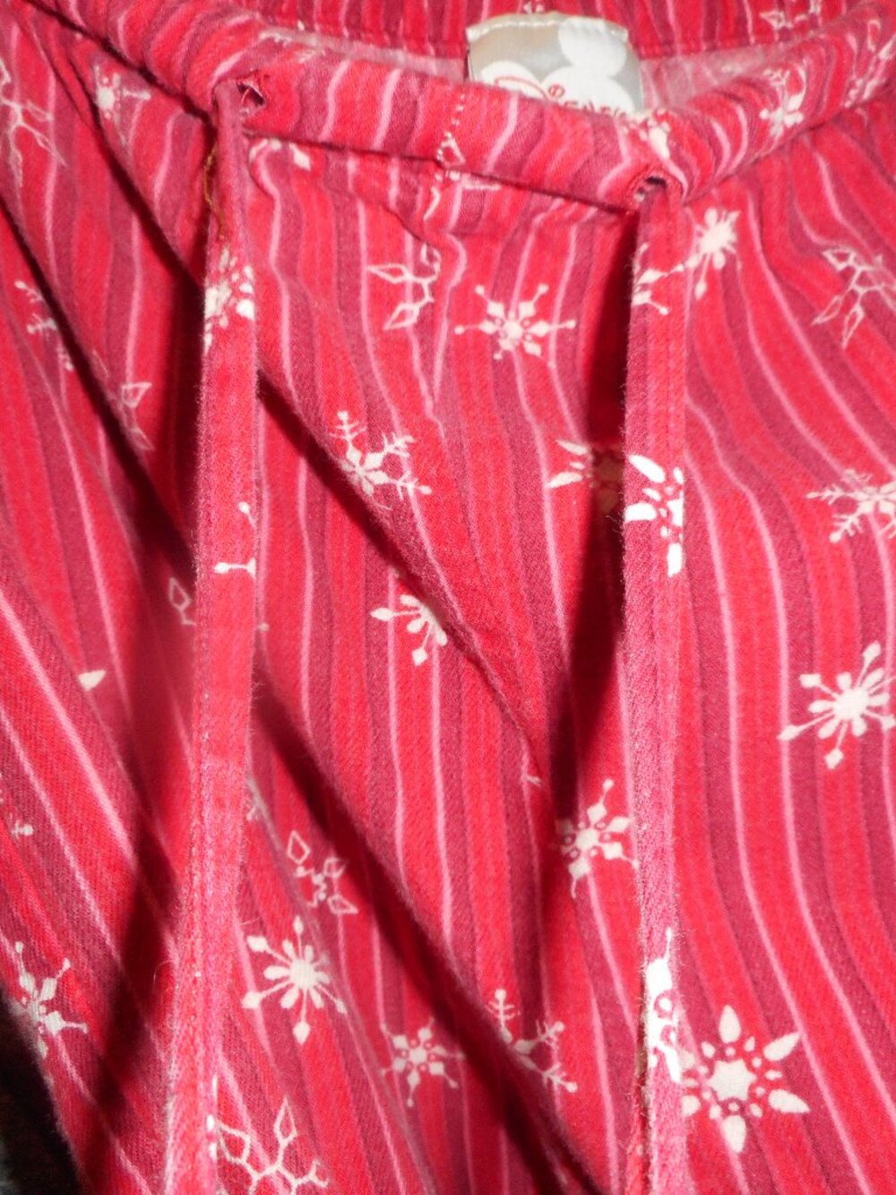 DISNEY - store, bottoms with snowflakes size M color red